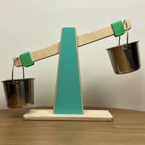 Lovevery Every Which Weigh Scale and Pails